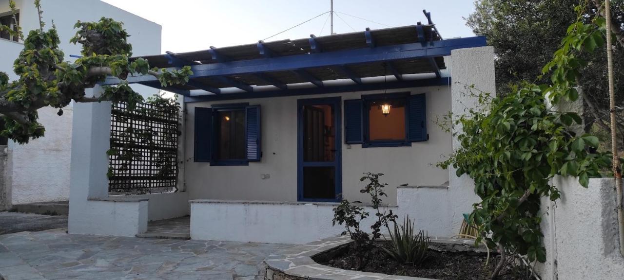 Chrysa'S Cottage House Карист Екстер'єр фото