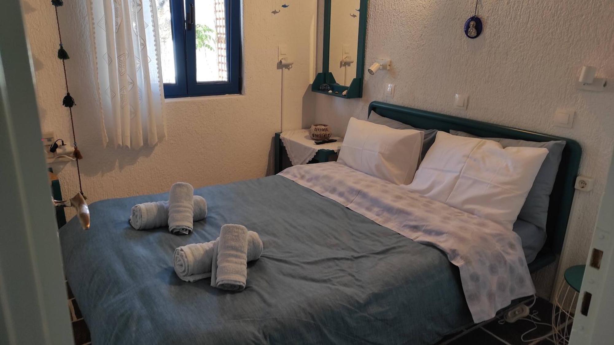 Chrysa'S Cottage House Карист Екстер'єр фото